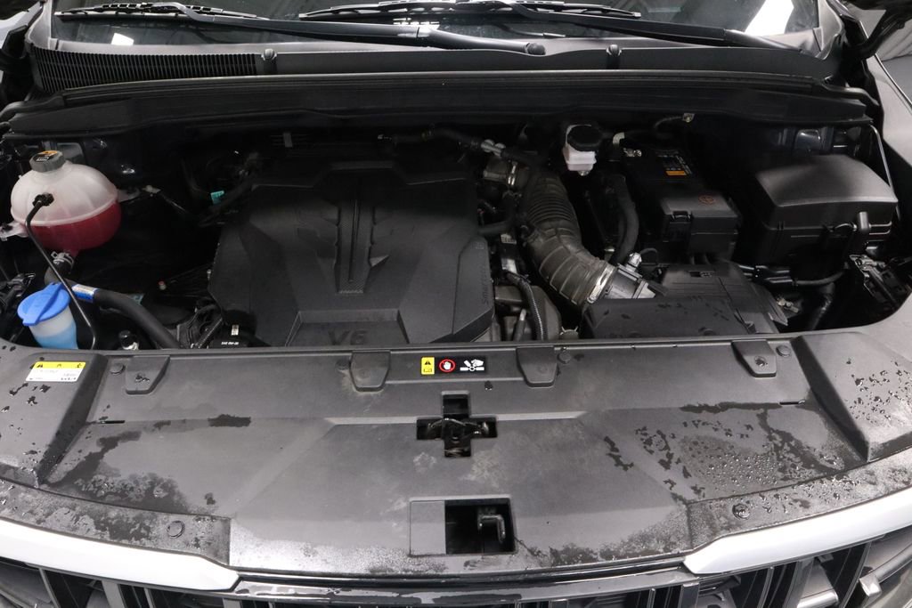 Used 2024 Kia Carnival LX FWD image 15