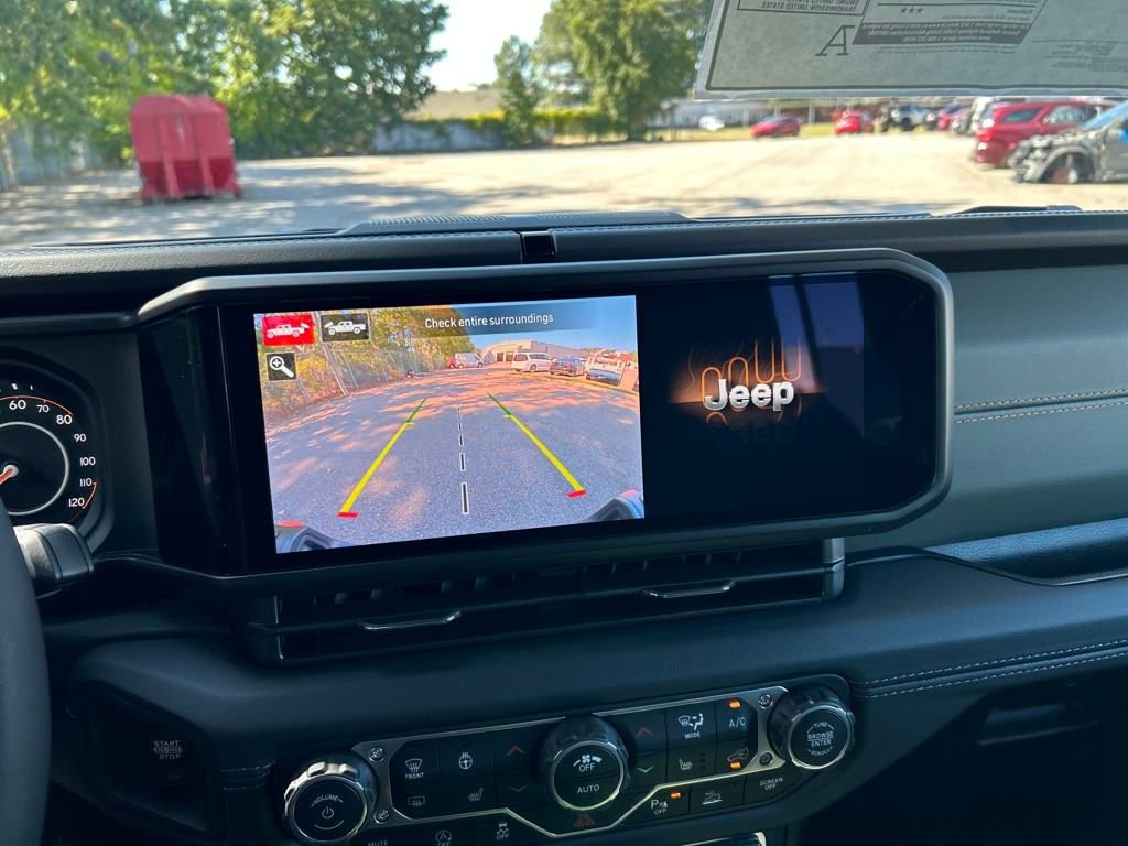 New 2025 Jeep Gladiator Mojave image 17