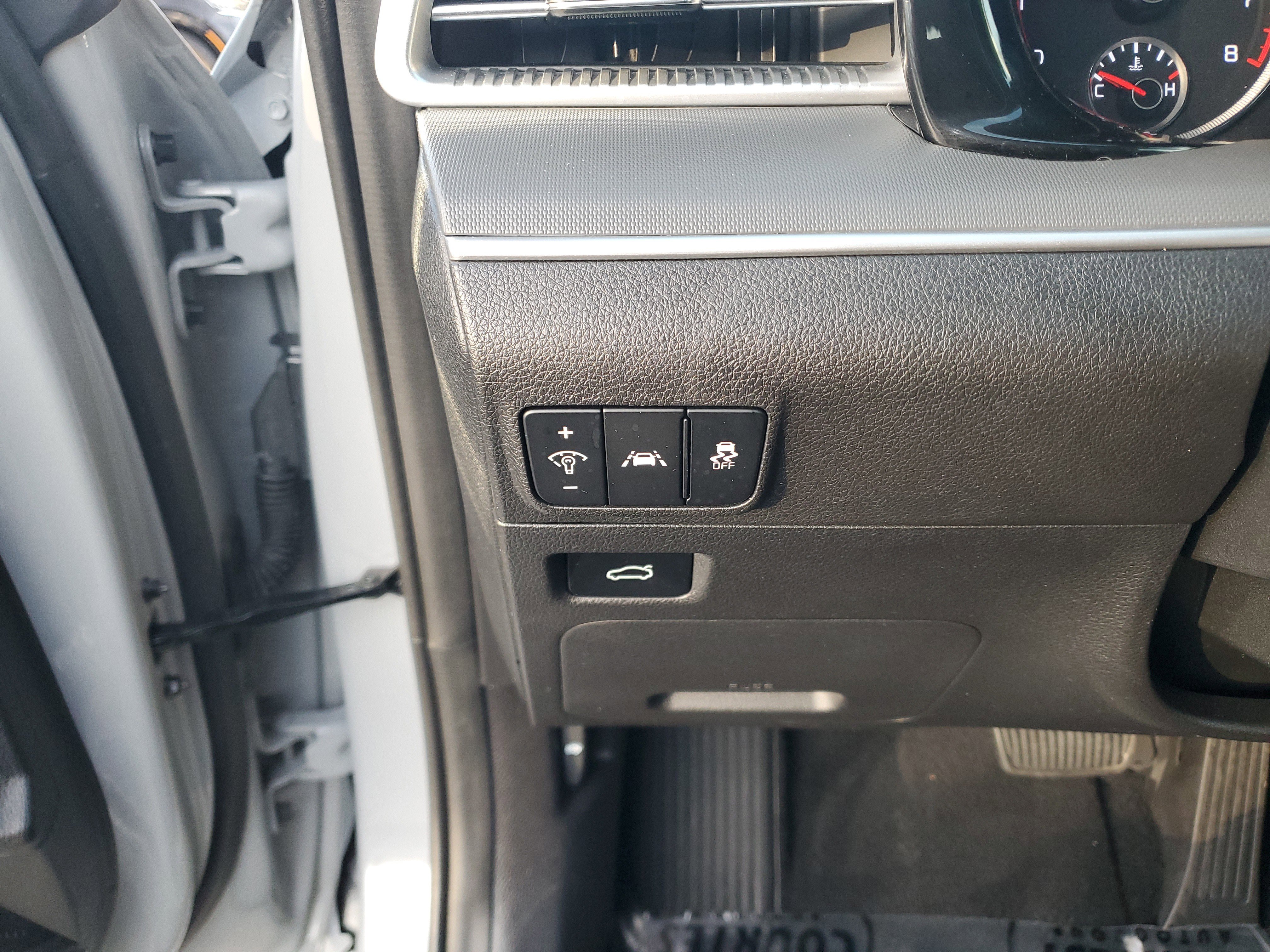 Used 2023 Kia K5 GT-Line image 32