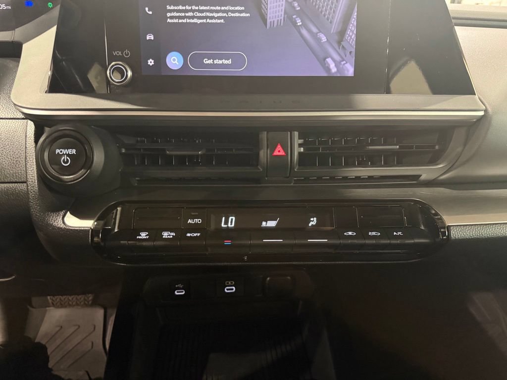 Used 2023 Toyota Prius LE FWD image 29