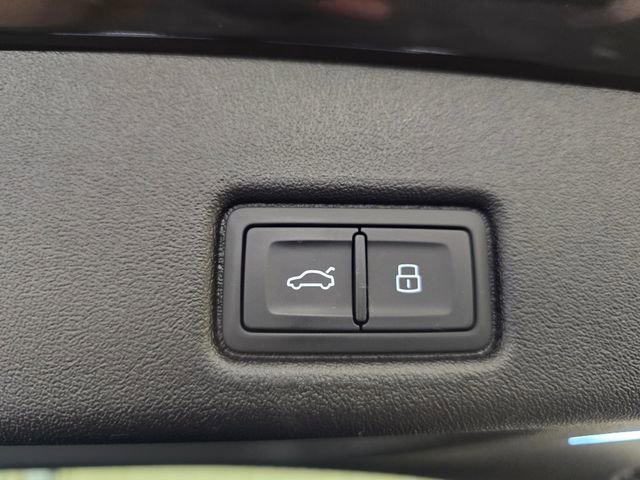 Used 2025 Audi Q5 2.0T Premium w/ Convenience Package image 34