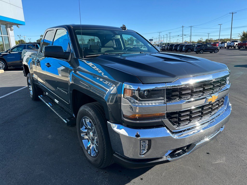 Used 2019 Chevrolet Silverado 1500 LT w/ All Star Edition image 3