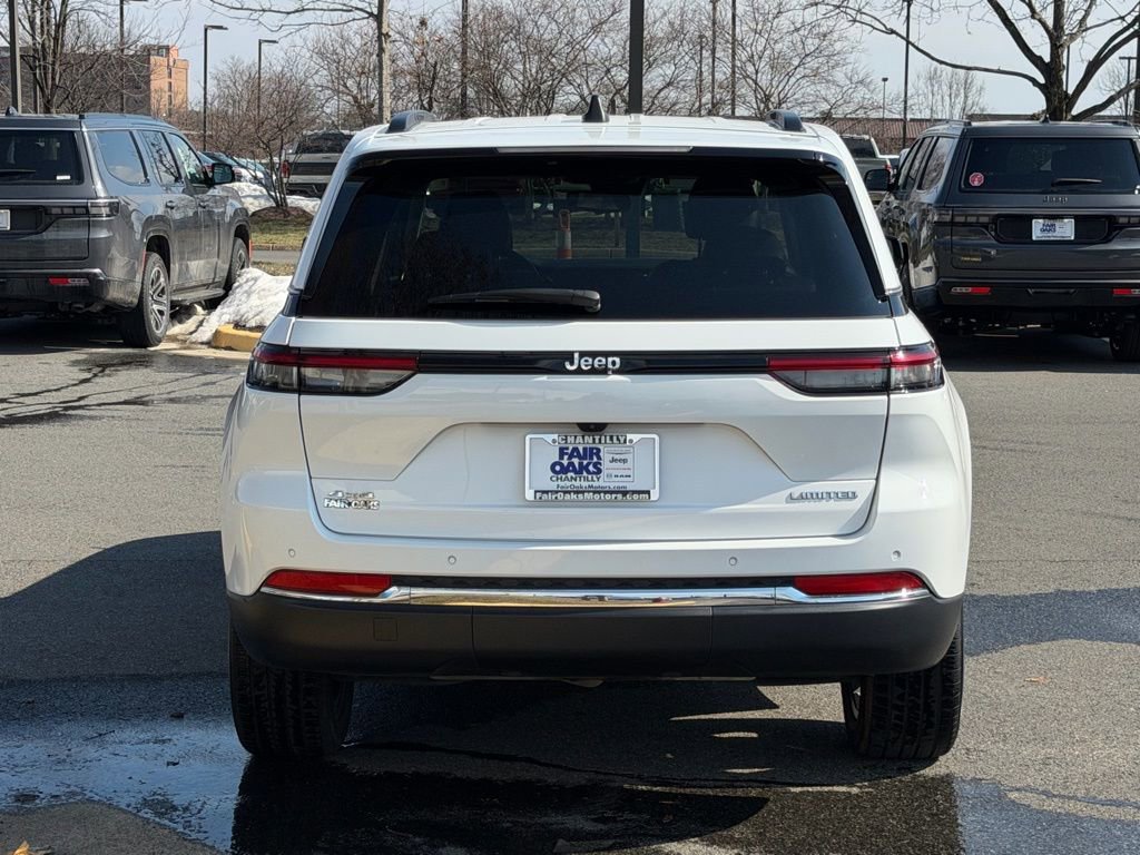 Used 2023 Jeep Grand Cherokee Limited image 8