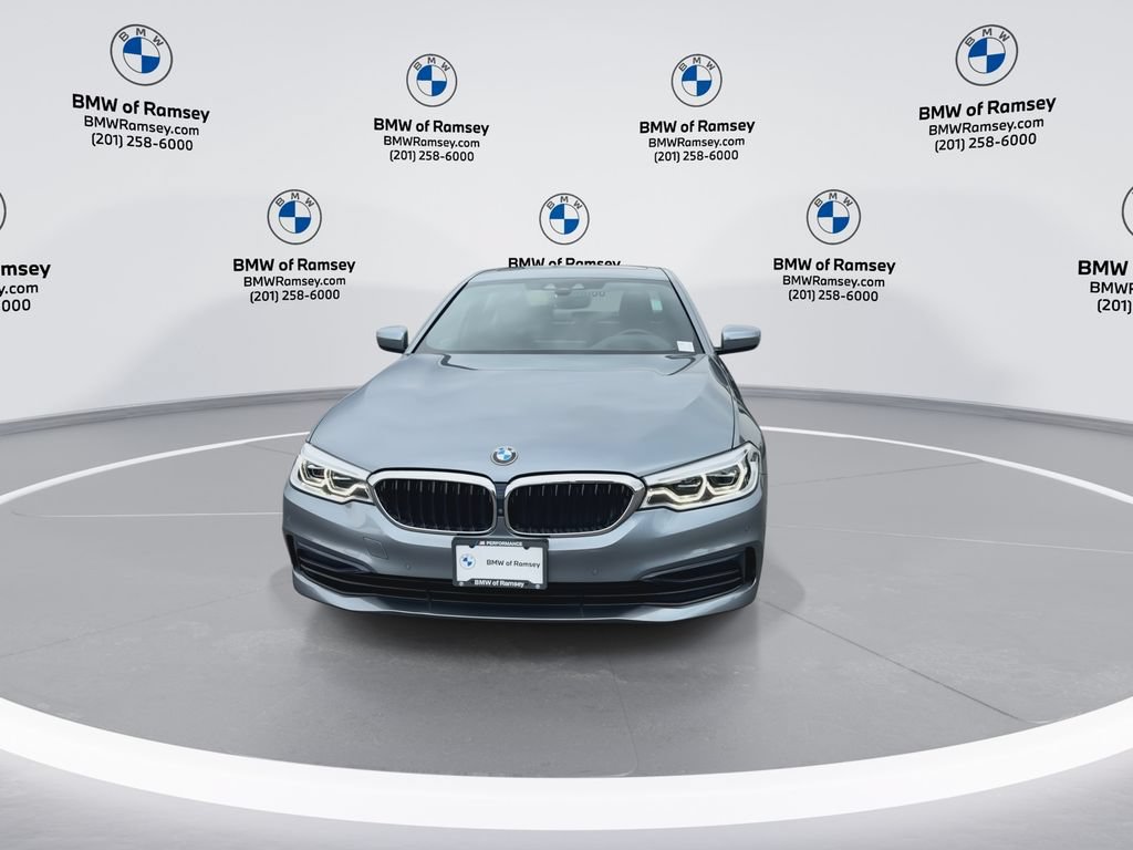 Used 2019 BMW 540i xDrive w/ Premium Package AWD/4WD image 3