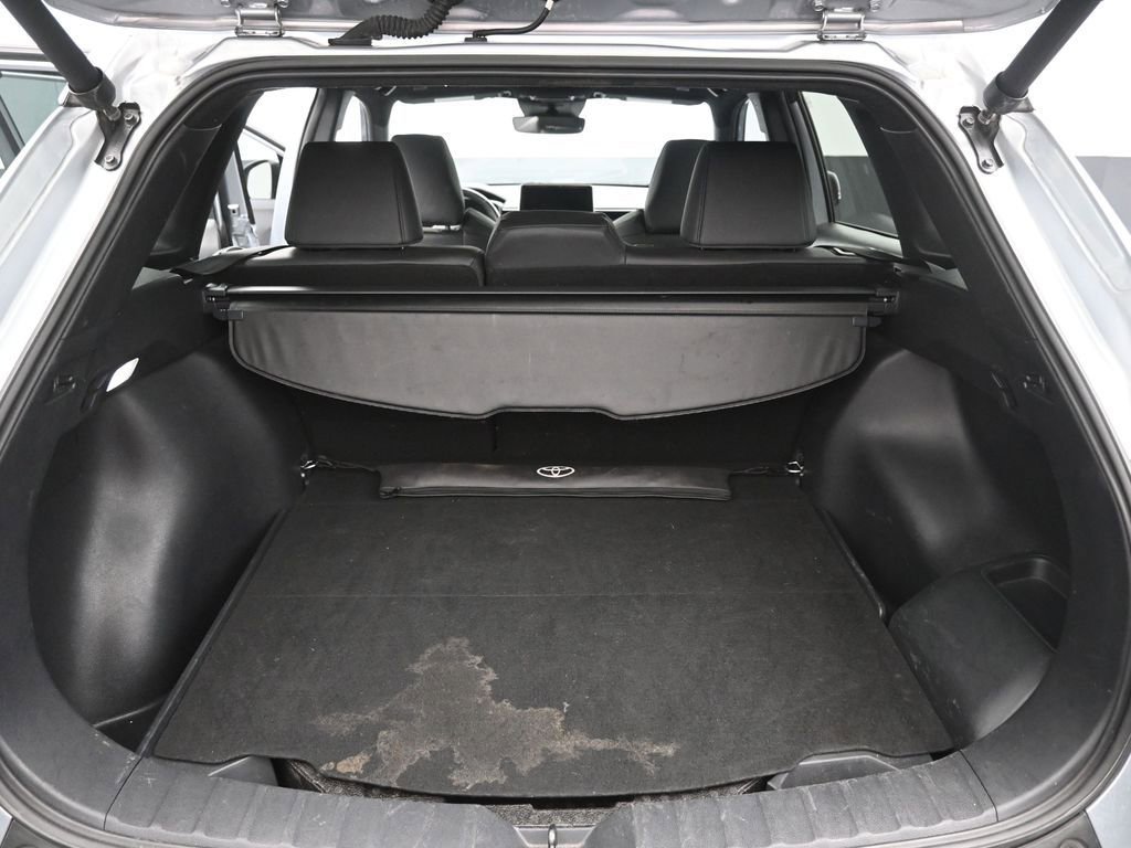 Used 2023 Toyota Corolla Cross XSE w/ Convenience Package image 2