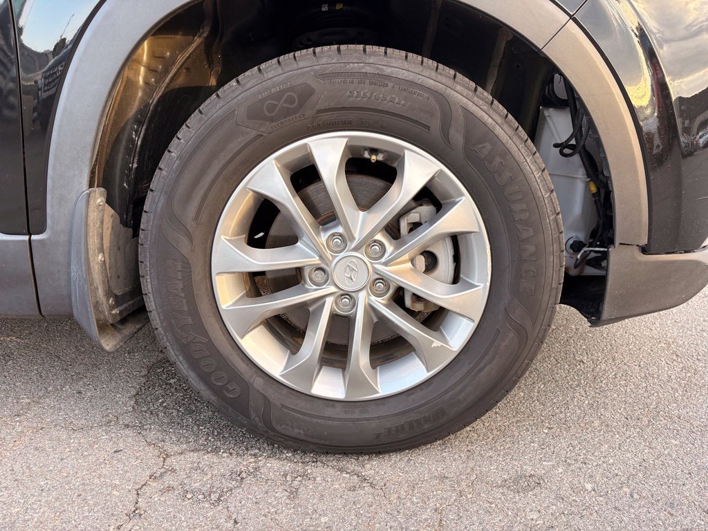 Used 2020 Hyundai Santa Fe SEL FWD image 32