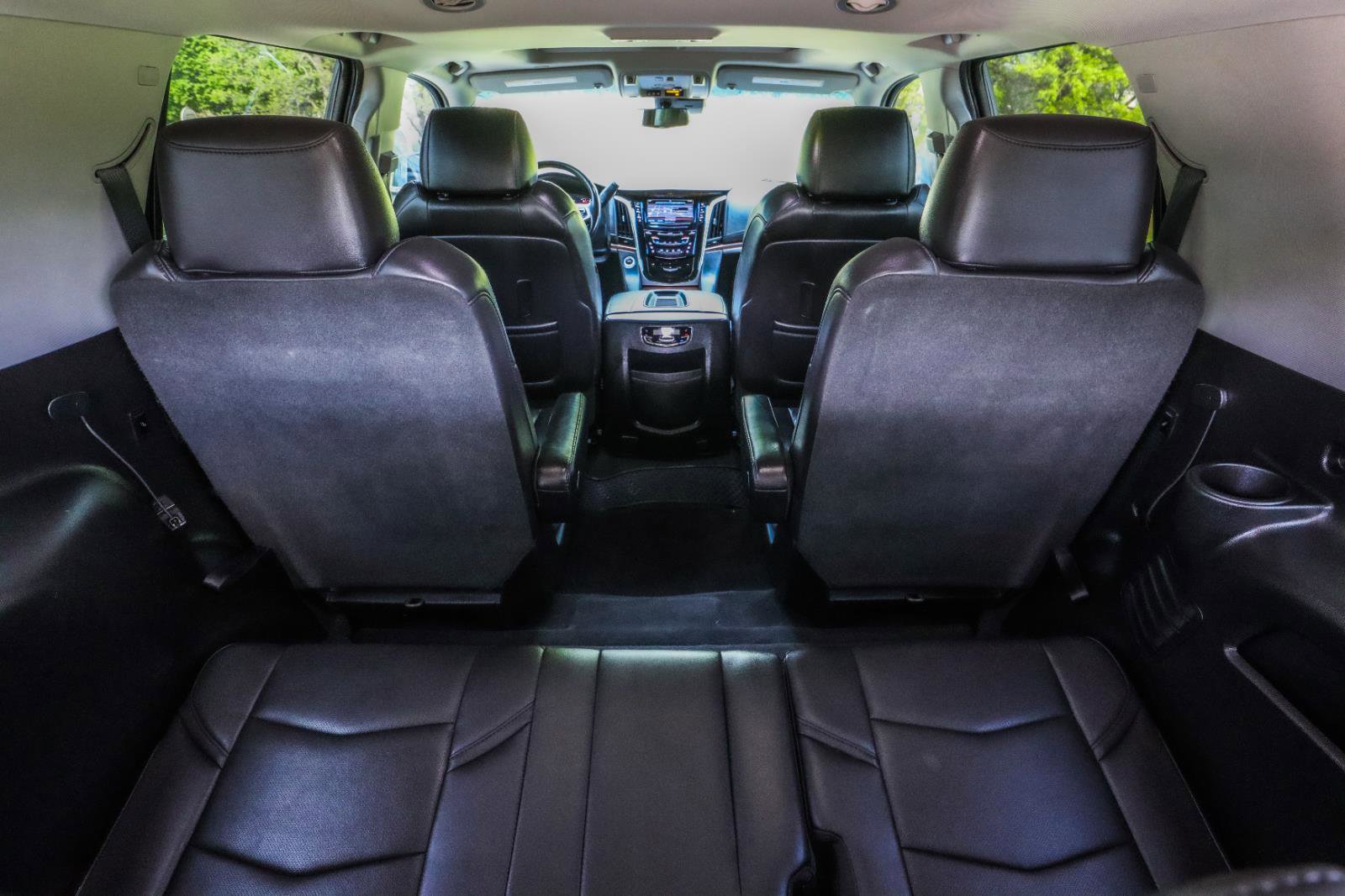 Used 2018 Cadillac Escalade Luxury AWD/4WD image 45