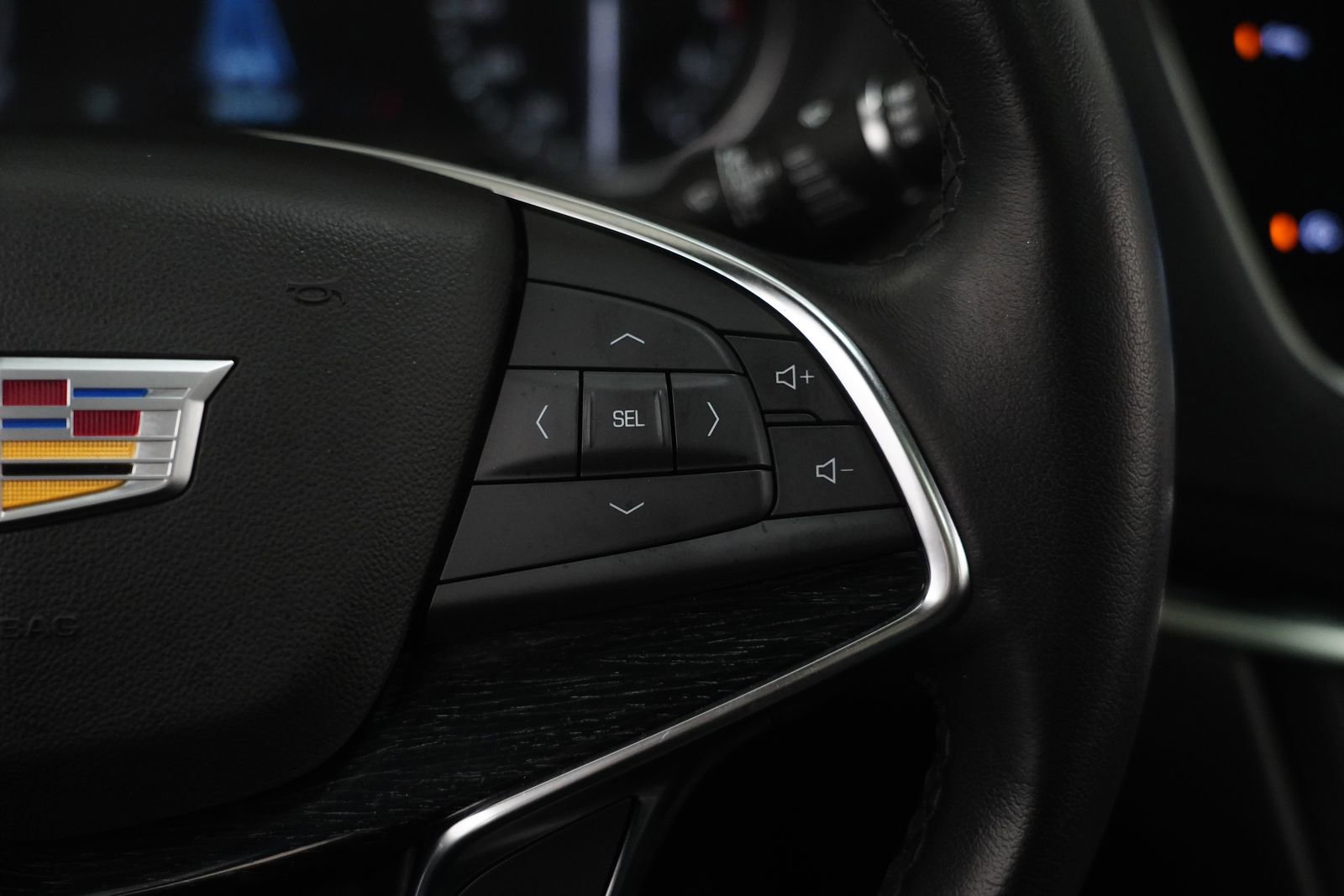 Used 2022 Cadillac XT5 Premium Luxury w/ LPO, Floor Liner Package image 19