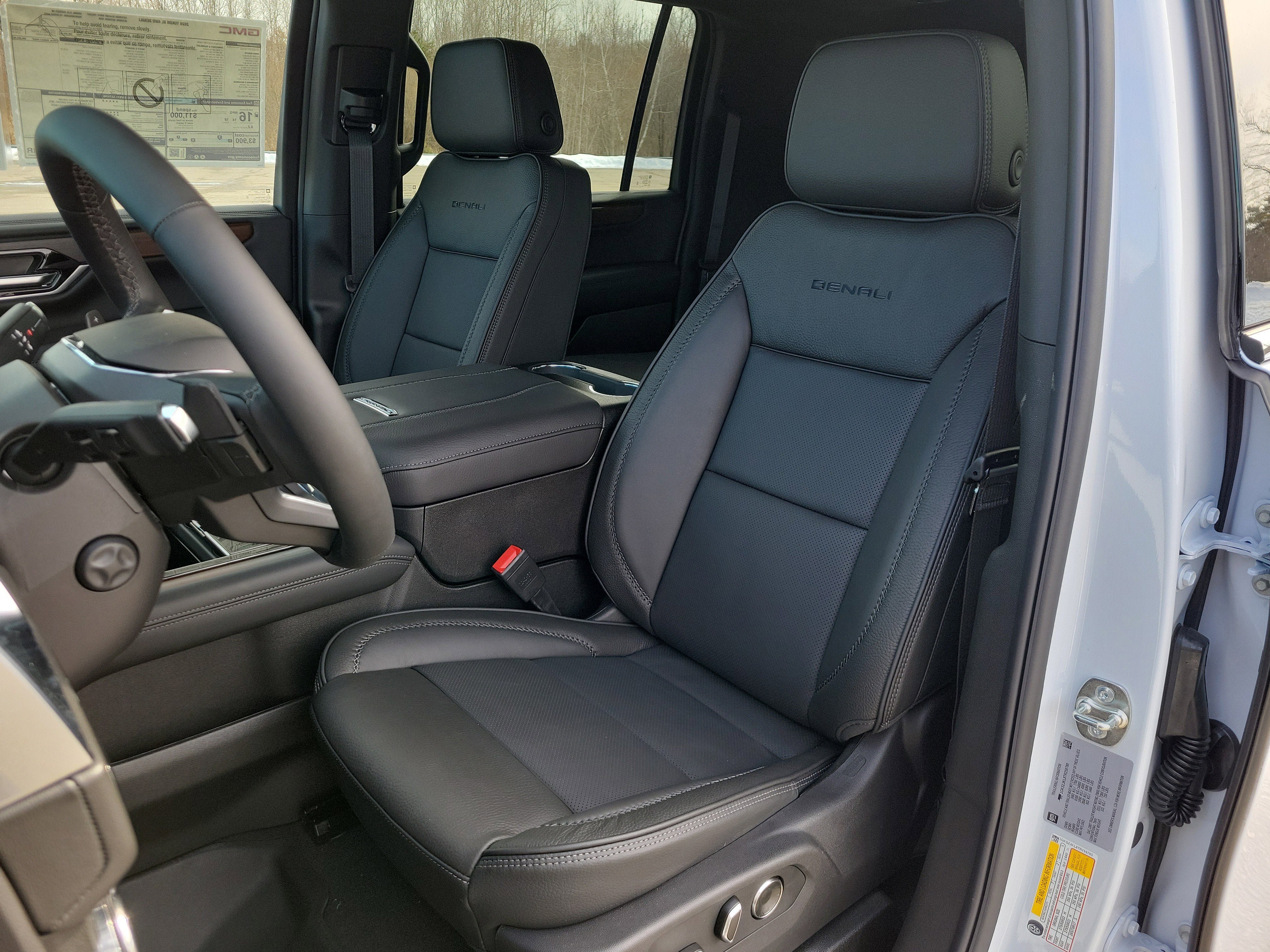 New 2026 GMC Yukon XL Denali w/ Sun & Power Step Package AWD/4WD image 4