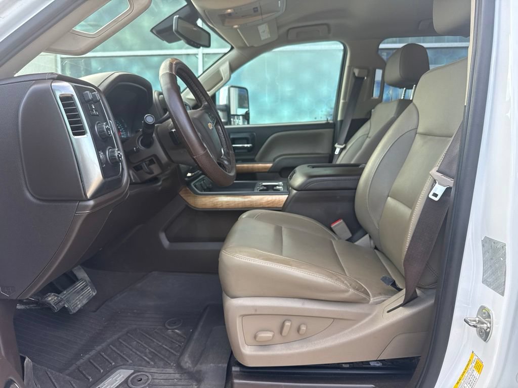 Used 2019 Chevrolet Silverado 3500 LTZ w/ Duramax Plus Package AWD/4WD image 8