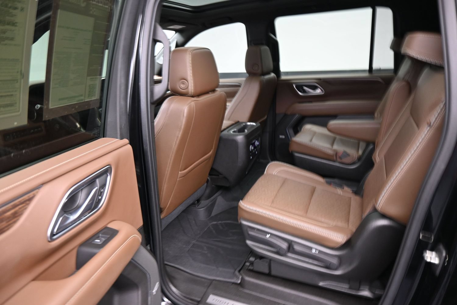 Used 2021 Chevrolet Suburban High Country AWD/4WD image 18