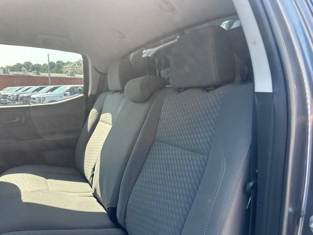 Used 2020 Toyota Tacoma SR AWD/4WD image 15
