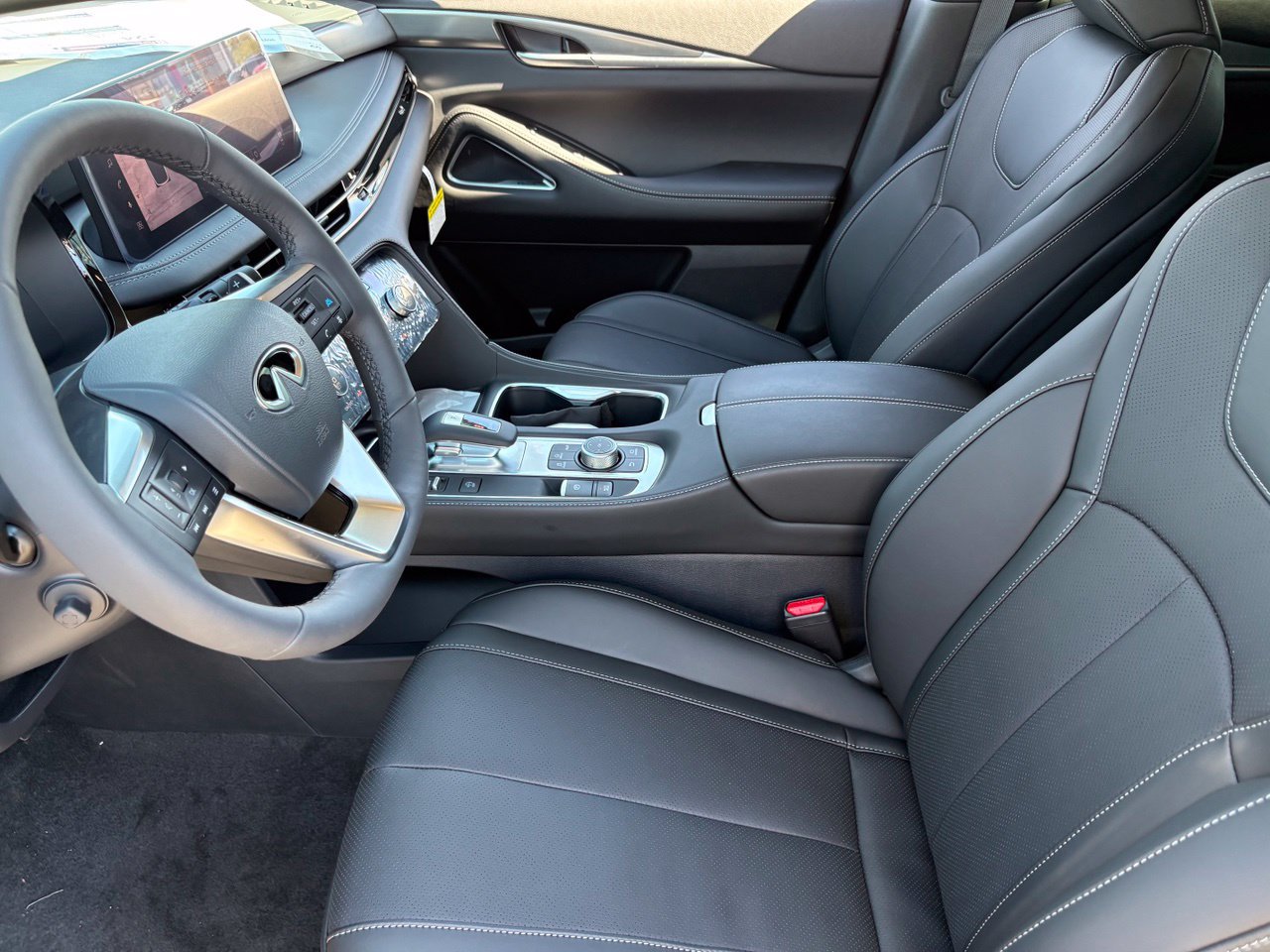 New 2027 INFINITI QX60 Luxe FWD image 19