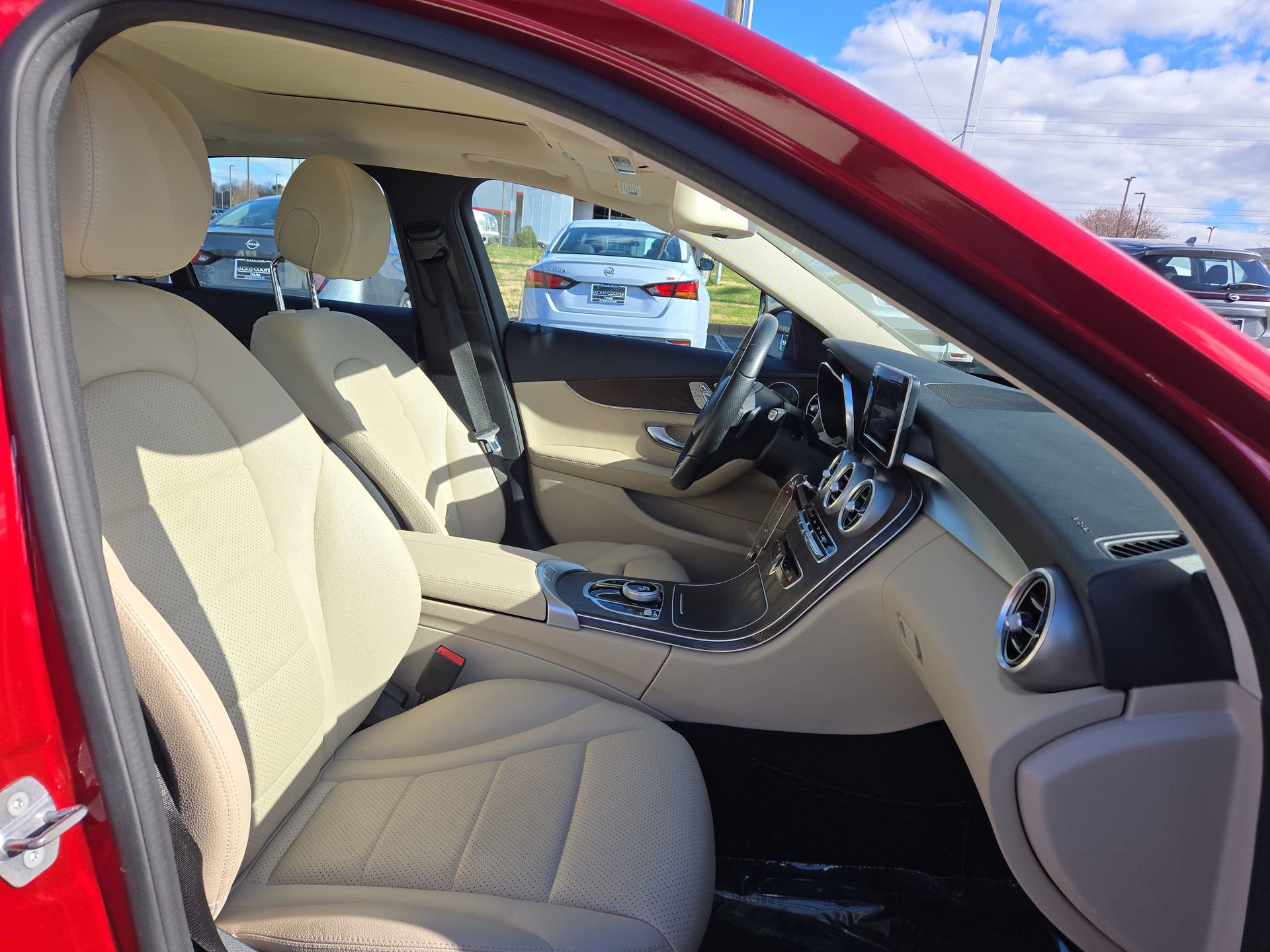 Used 2018 Mercedes-Benz C 300 Sedan image 15