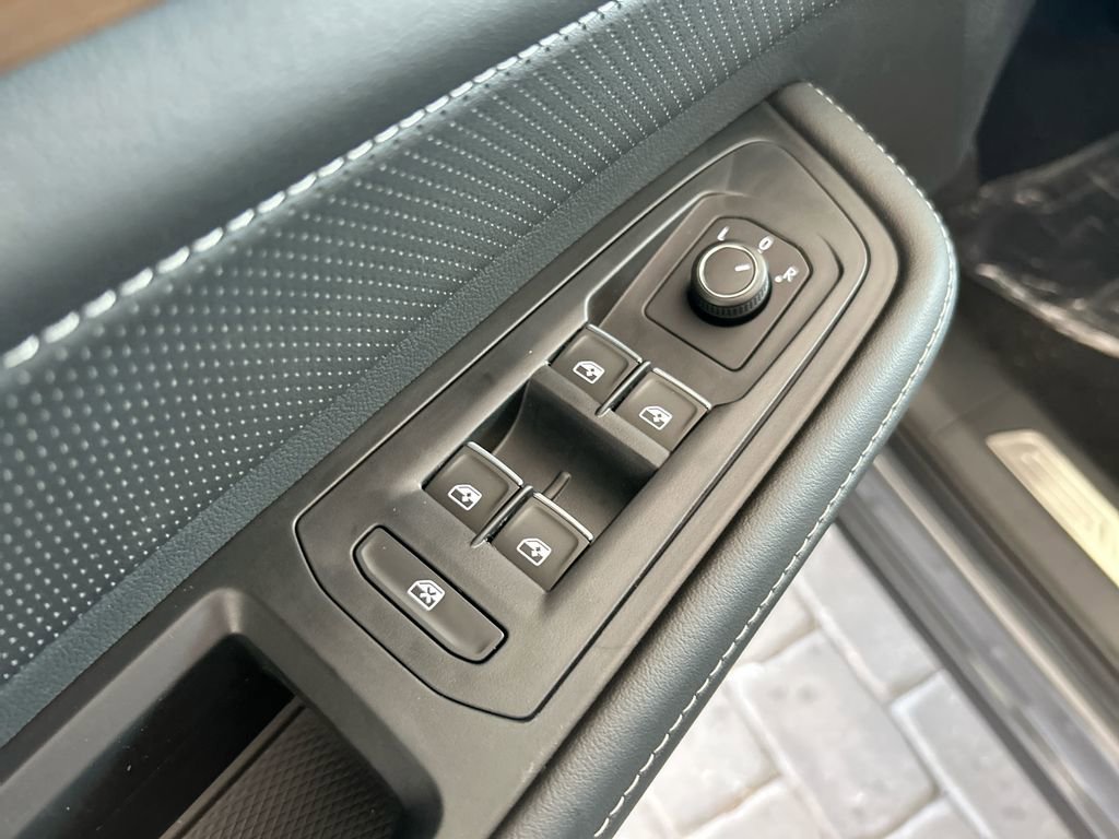 New 2026 Volkswagen Atlas SE image 11