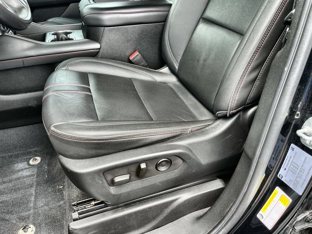 Used 2022 Chevrolet Tahoe RST w/ Luxury Package AWD/4WD image 20