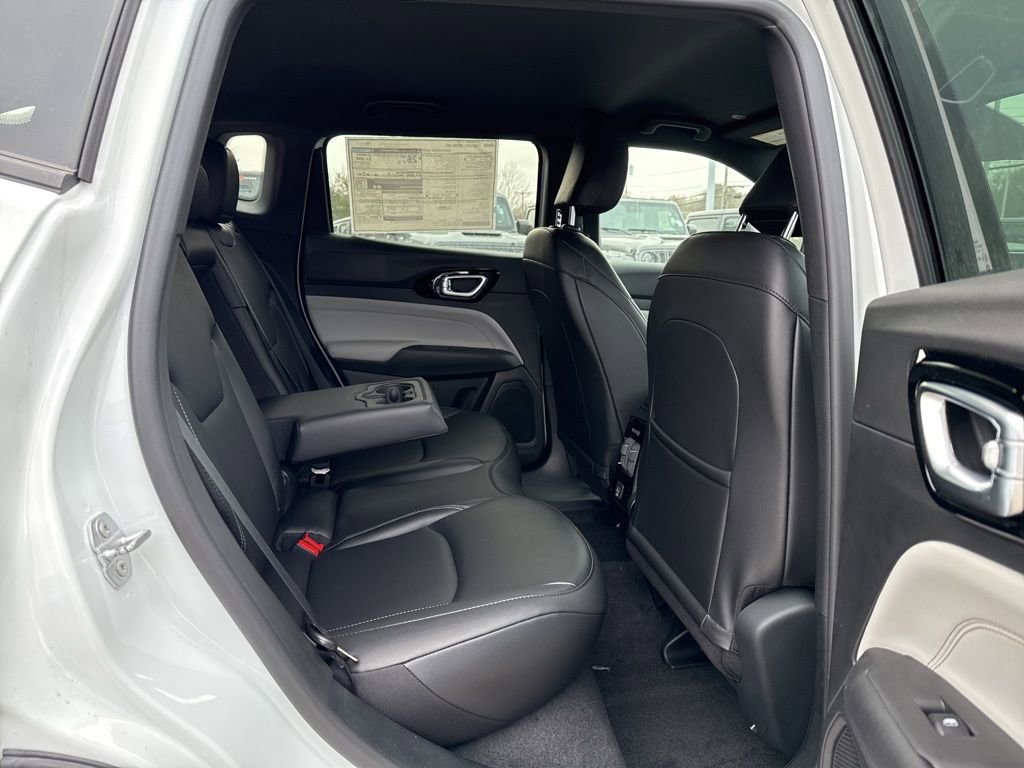 New 2026 Jeep Compass Limited image 25