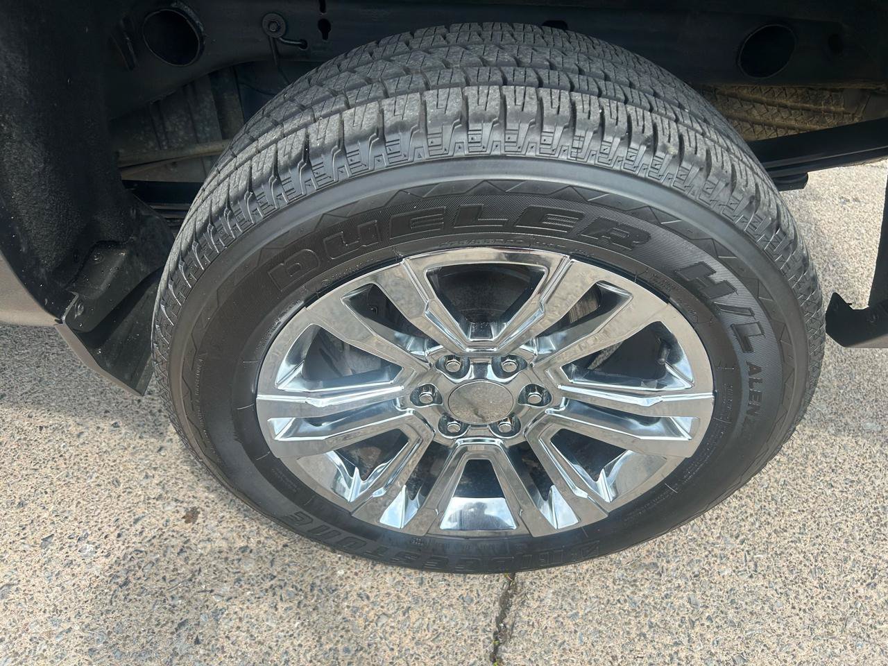 Used 2018 Chevrolet Silverado 1500 LT w/ All Star Edition AWD/4WD image 12