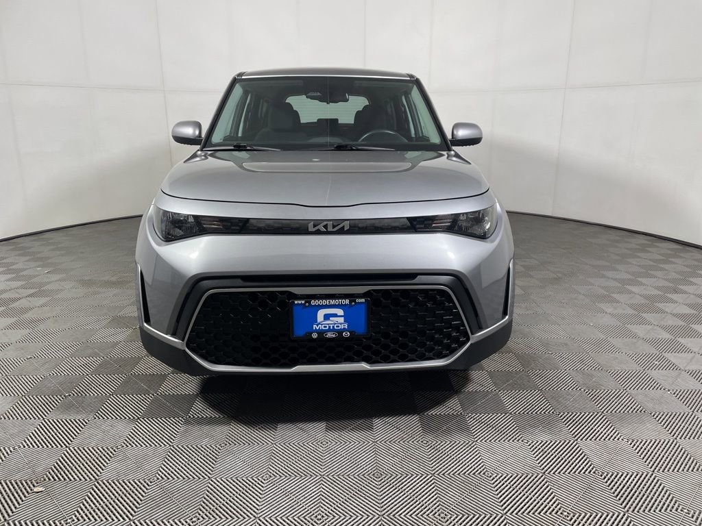 Used 2023 Kia Soul S image 3