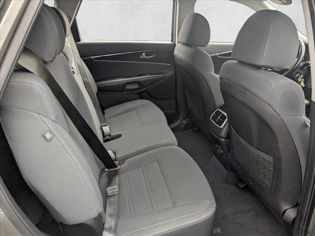 Used 2019 Kia Sorento LX w/ LX Convenience Package image 21