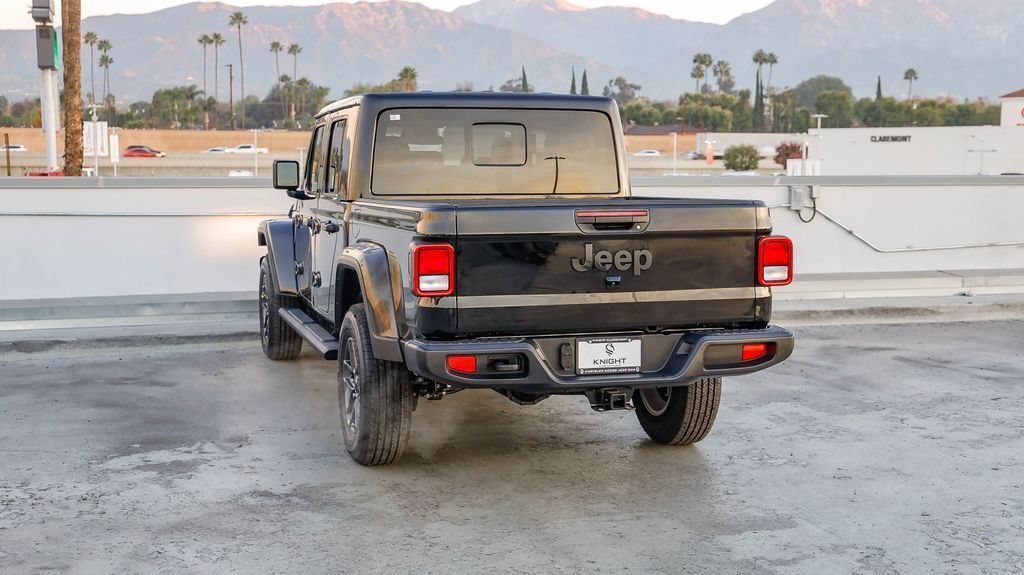 New 2026 Jeep Gladiator Sport AWD/4WD image 7