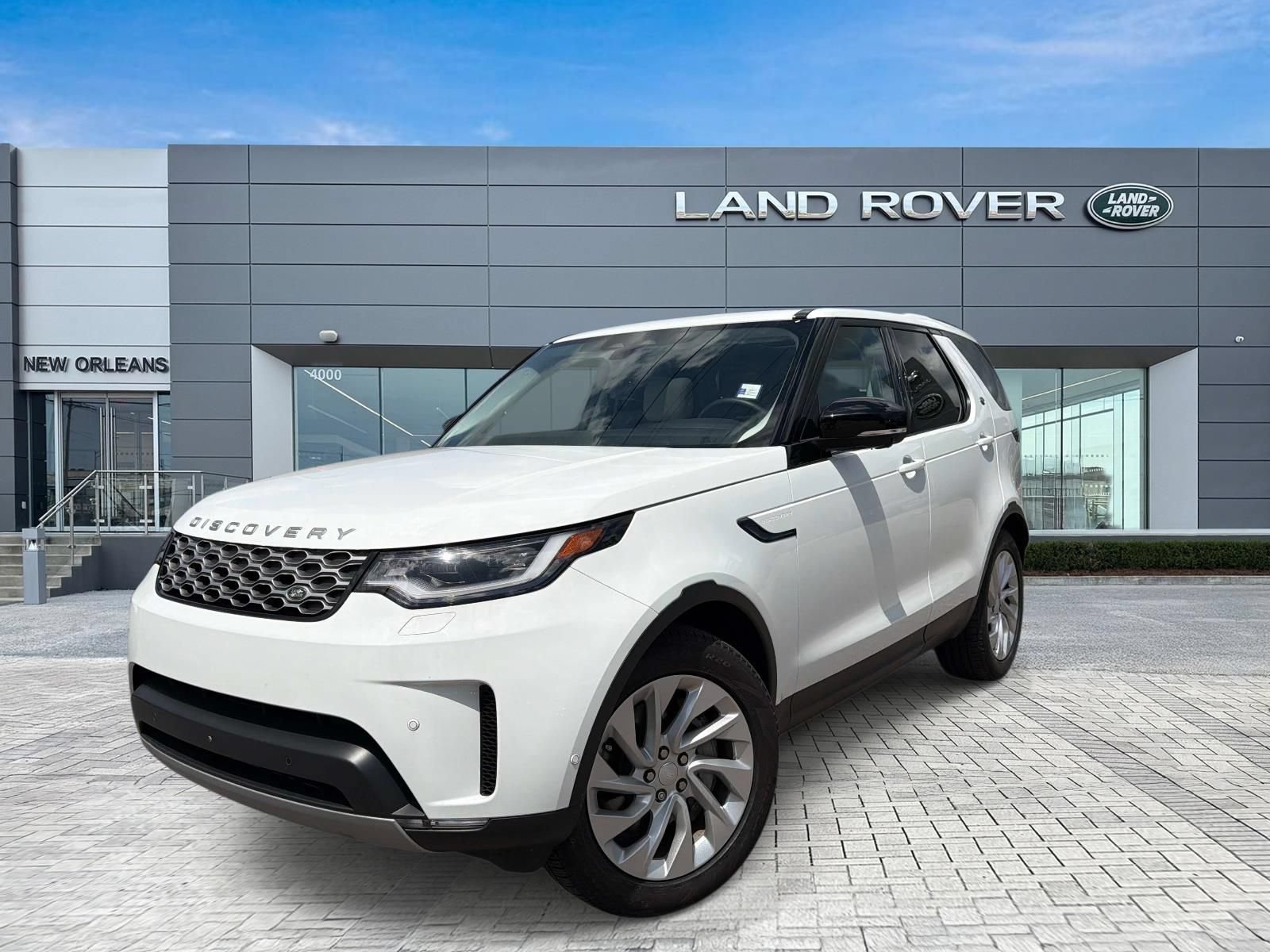 Used 2025 Land Rover Discovery S AWD/4WD image 1