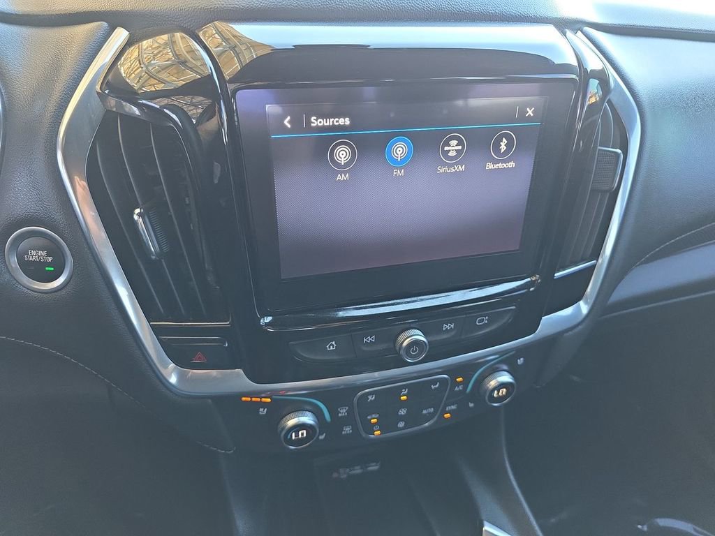 Used 2023 Chevrolet Traverse Premier w/ Redline Edition image 13