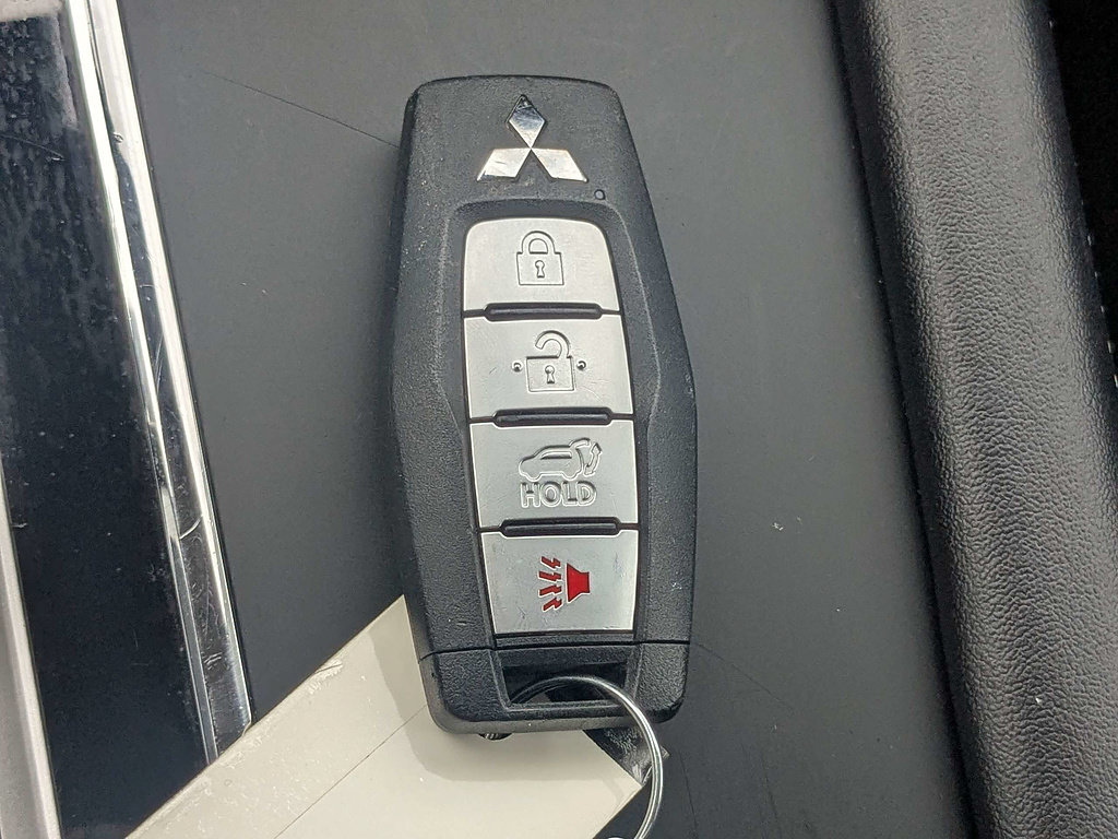 Used 2024 Mitsubishi Outlander SE AWD/4WD image 34