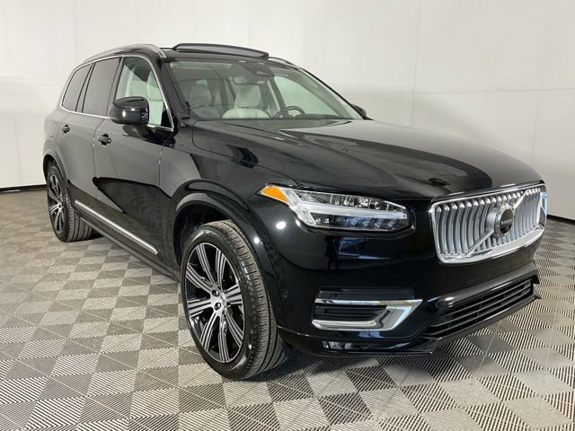 Certified 2023 Volvo XC90 B6 Ultimate w/ Protection Package Premier image 3