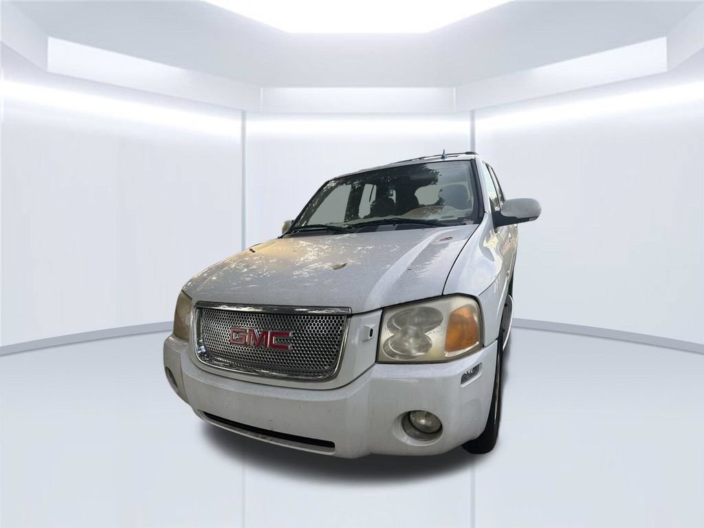Used 2007 GMC Envoy Denali RWD image 8