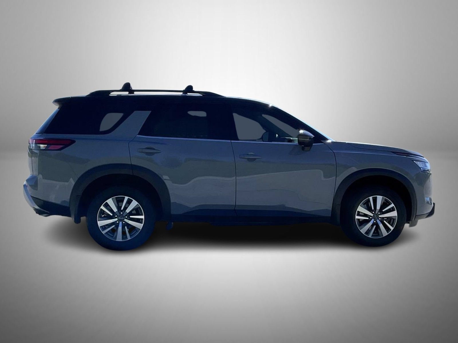 Used 2023 Nissan Pathfinder SL w/ Black Appearance Package AWD/4WD image 4