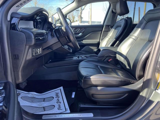 Used 2022 Lincoln Corsair AWD w/ Premium Package image 10
