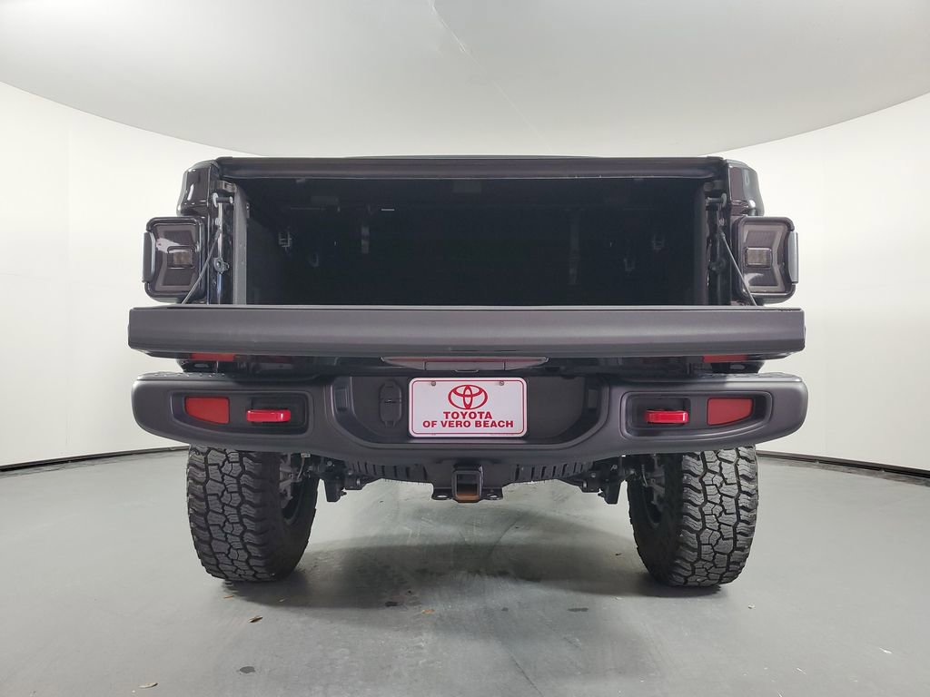 Used 2023 Jeep Gladiator Rubicon w/ Cold Weather Group image 36