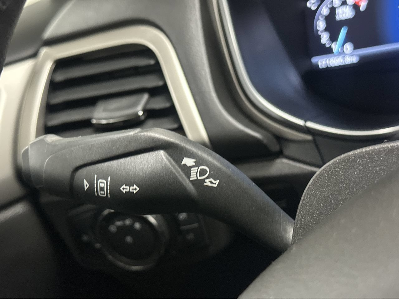 Used 2016 Ford Fusion SE w/ Equipment Group 202A FWD image 46