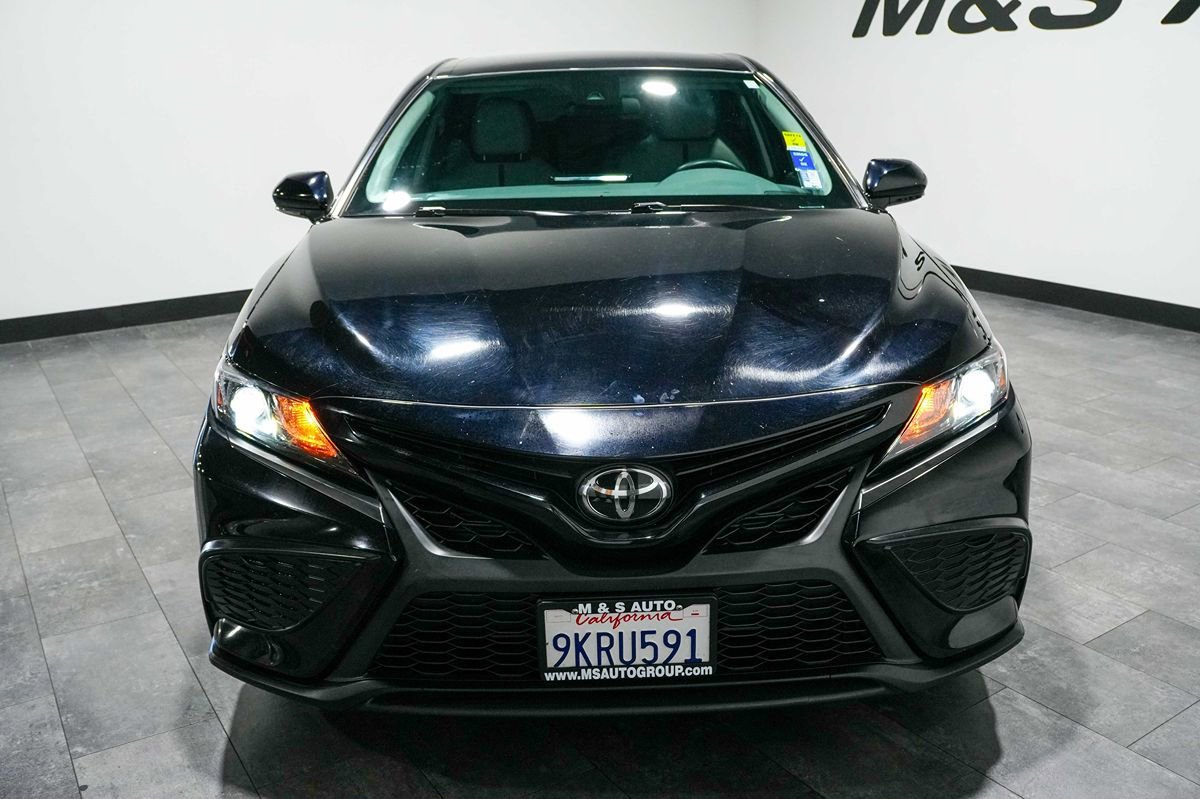 Used 2022 Toyota Camry SE FWD image 8
