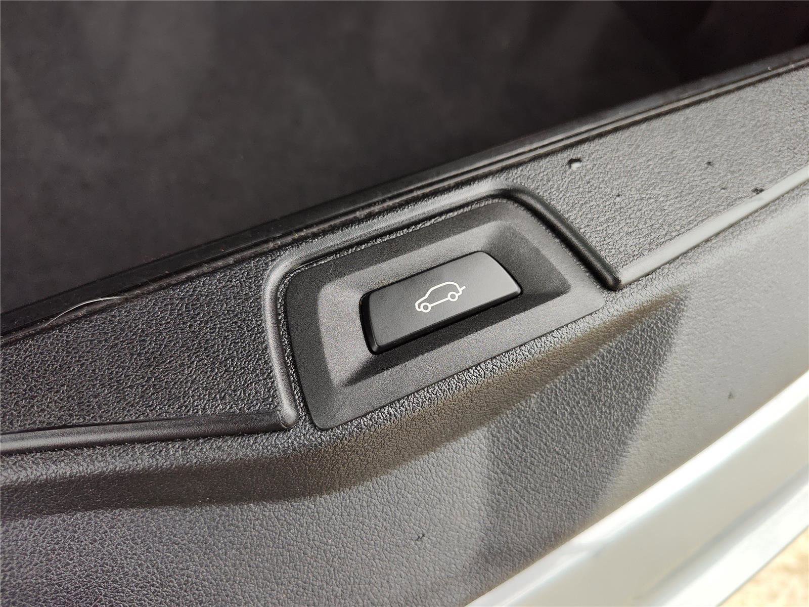 Certified 2025 BMW X5 xDrive40i image 8