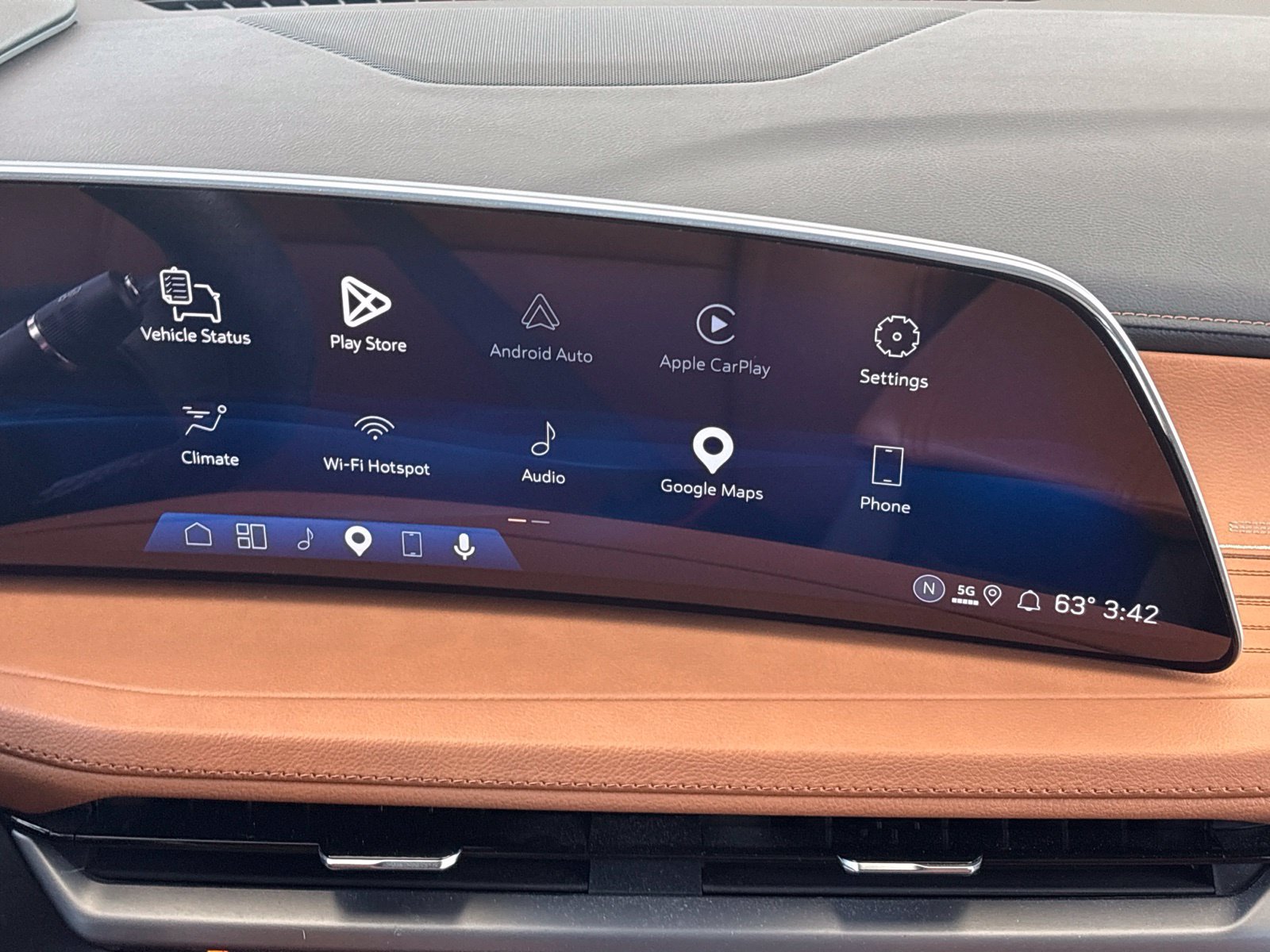 Used 2024 Cadillac XT4 Sport FWD image 25