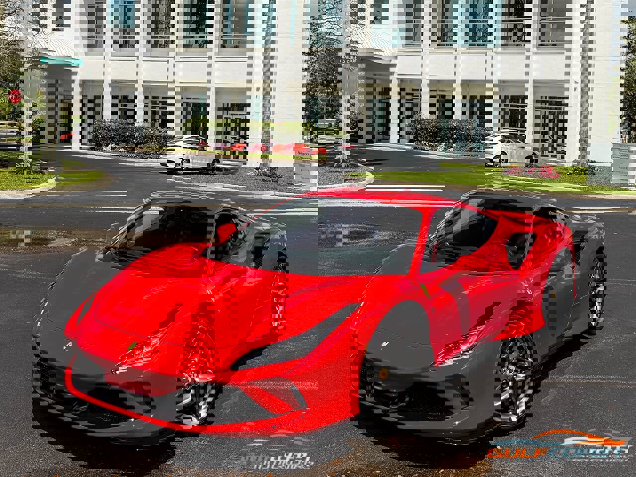 Used 2021 Ferrari F8 Tributo image 8