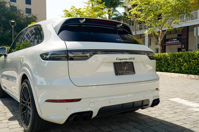 Used 2022 Porsche Cayenne GTS AWD/4WD image 46
