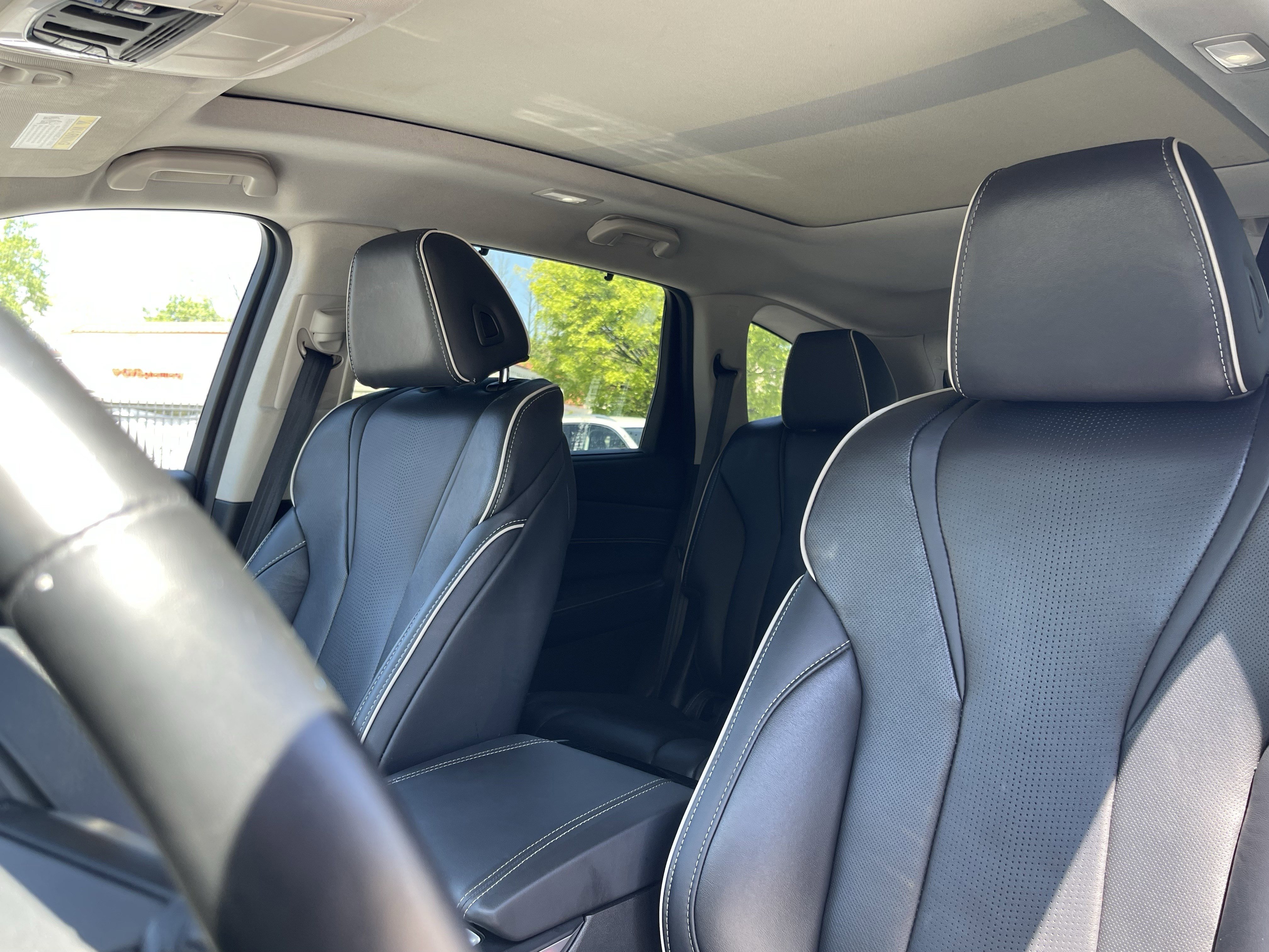 Used 2023 Acura MDX SH-AWD w/ Advance Package image 8