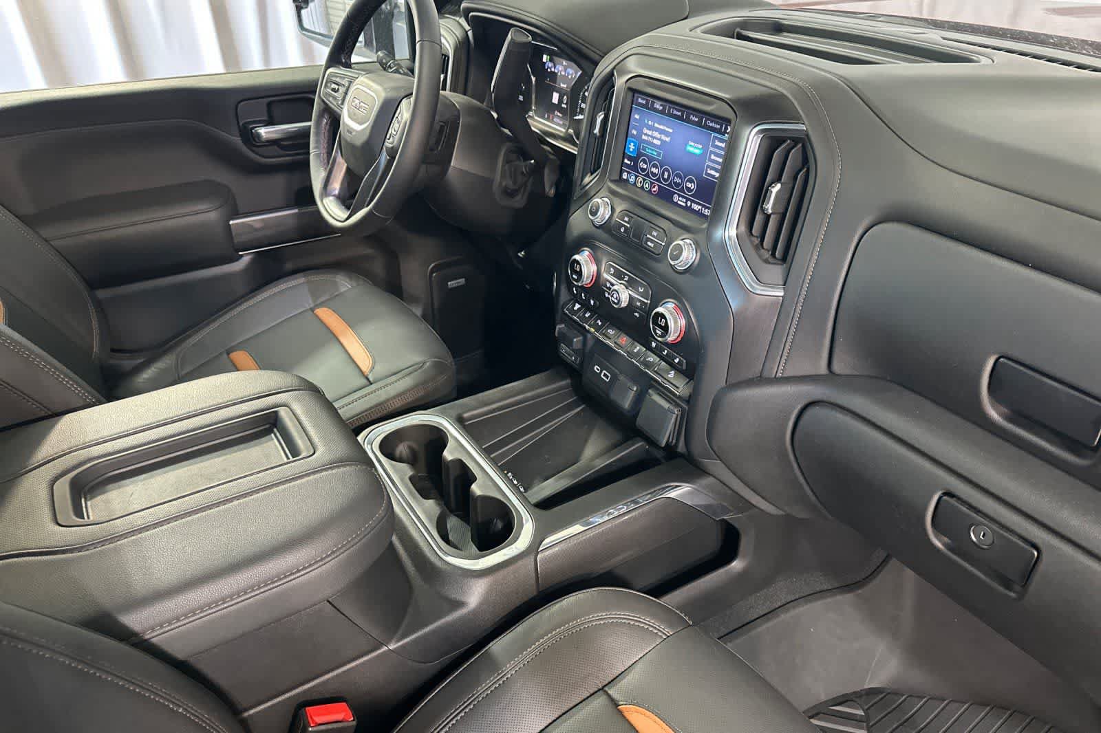 Used 2022 GMC Sierra 2500 AT4 w/ AT4 Premium Plus Package AWD/4WD image 17