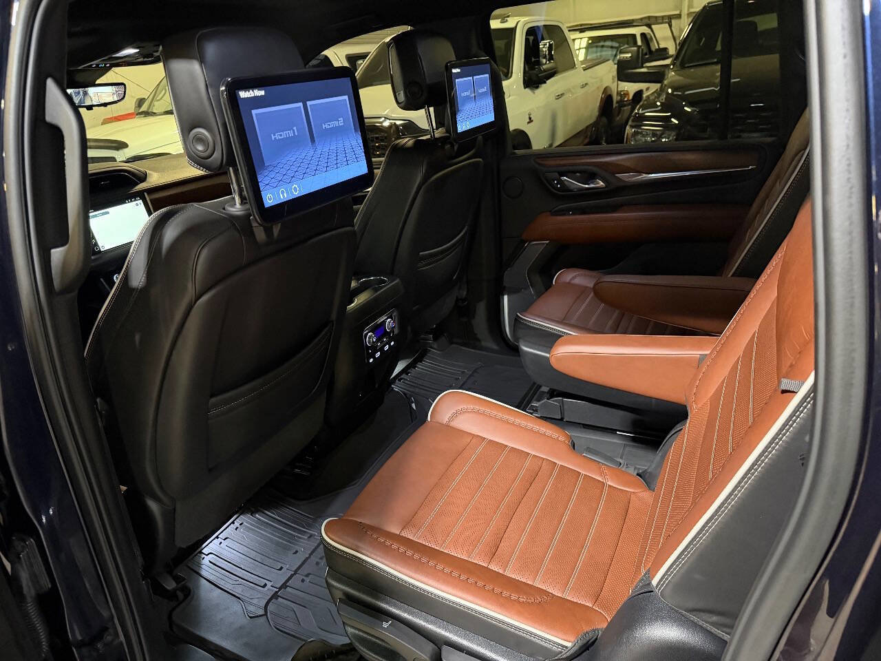 Used 2023 GMC Yukon XL Denali Ultimate image 14
