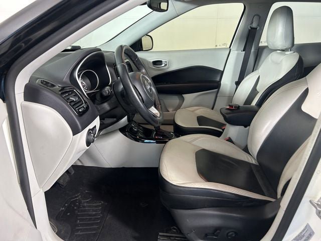 Used 2017 Jeep Compass Limited AWD/4WD image 12