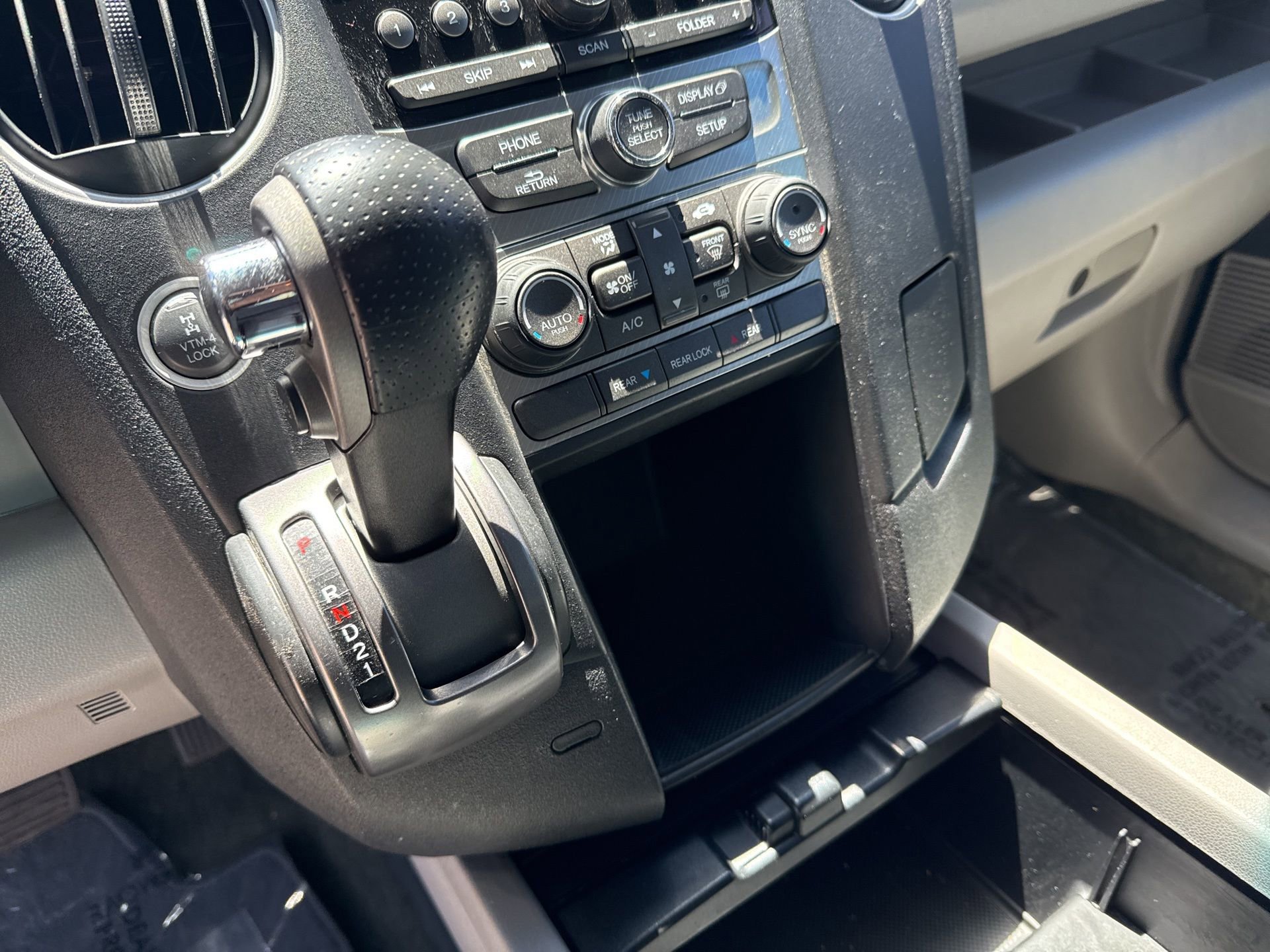 Used 2015 Honda Pilot LX image 20