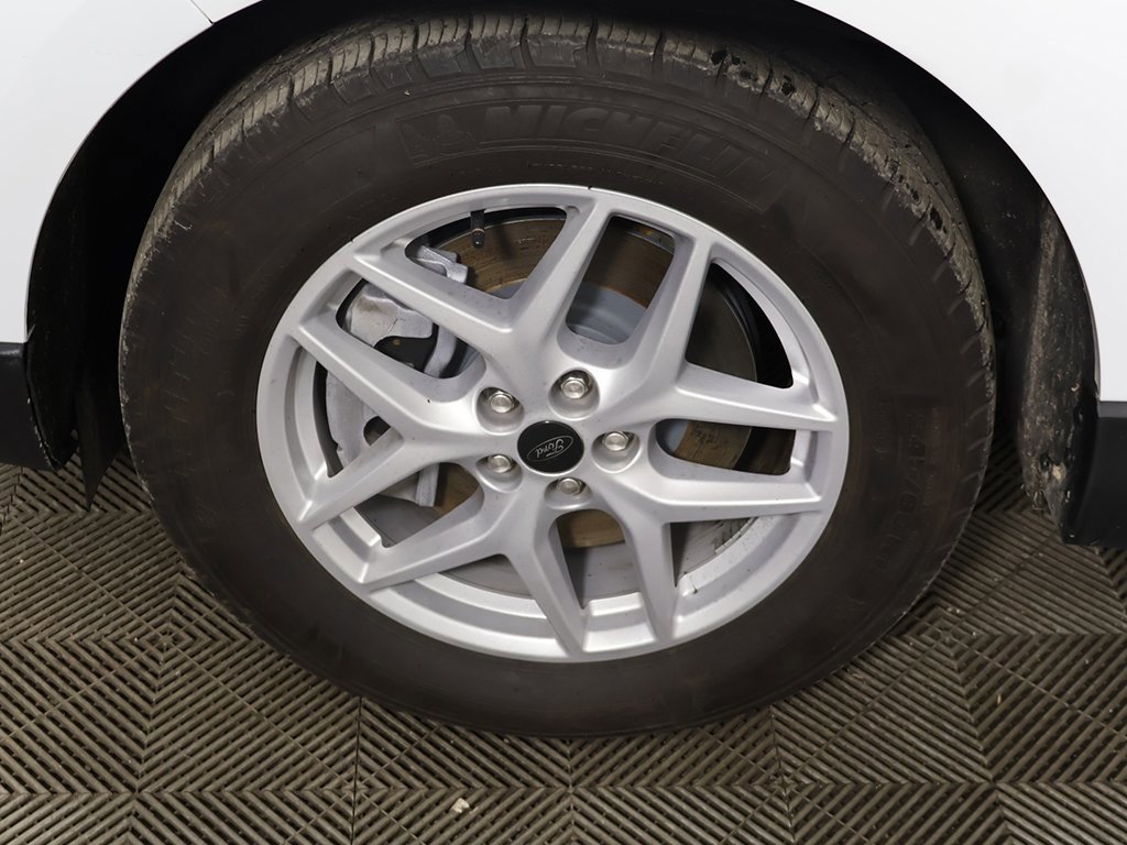 Used 2024 Ford Edge SEL image 16