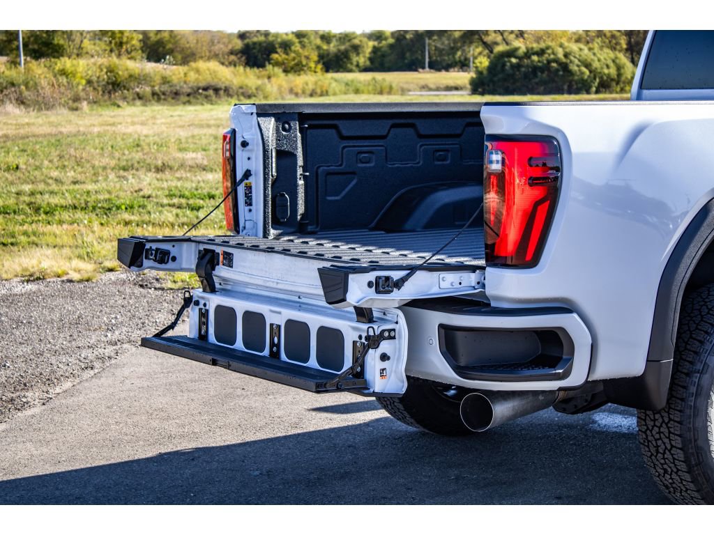 New 2026 GMC Sierra 3500 Denali w/ Denali Reserve Package image 14