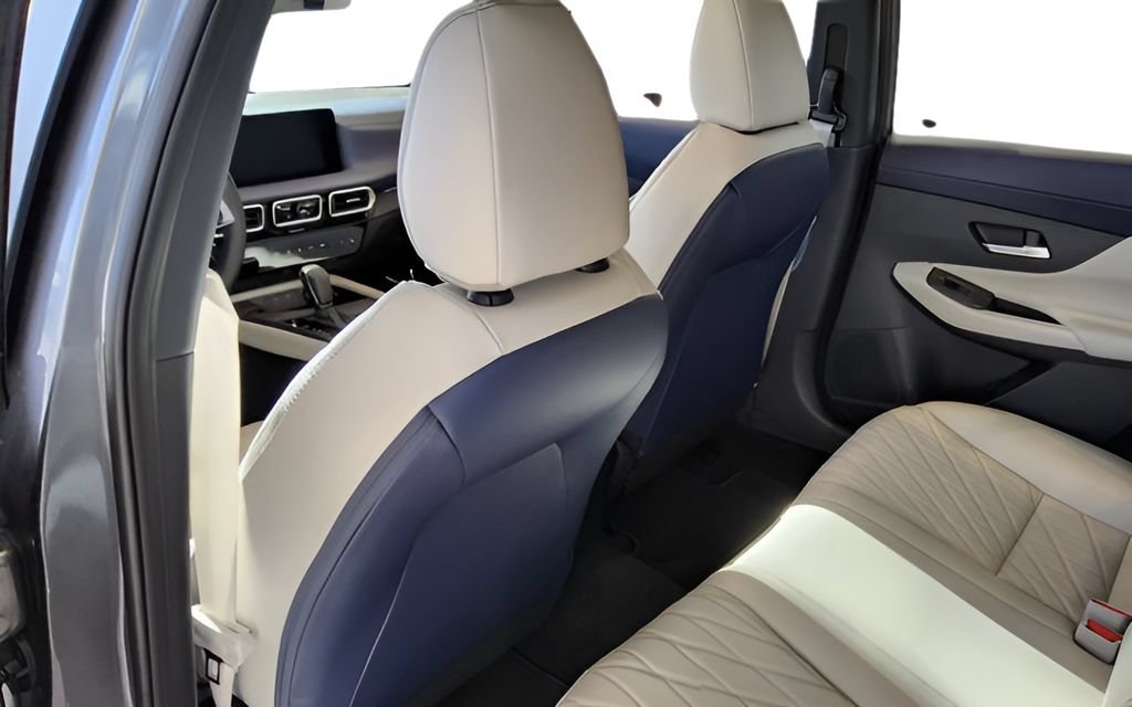 New 2026 Nissan Sentra SL w/ Floor Mat Package FWD image 28