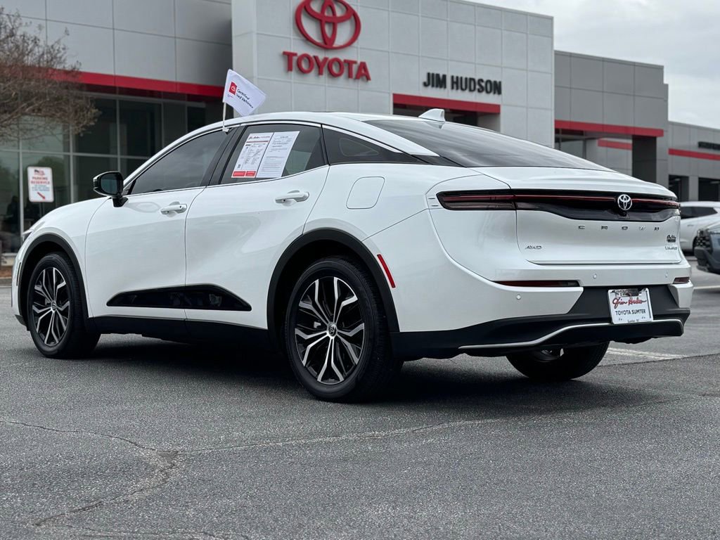 Used 2023 Toyota Crown Limited image 9