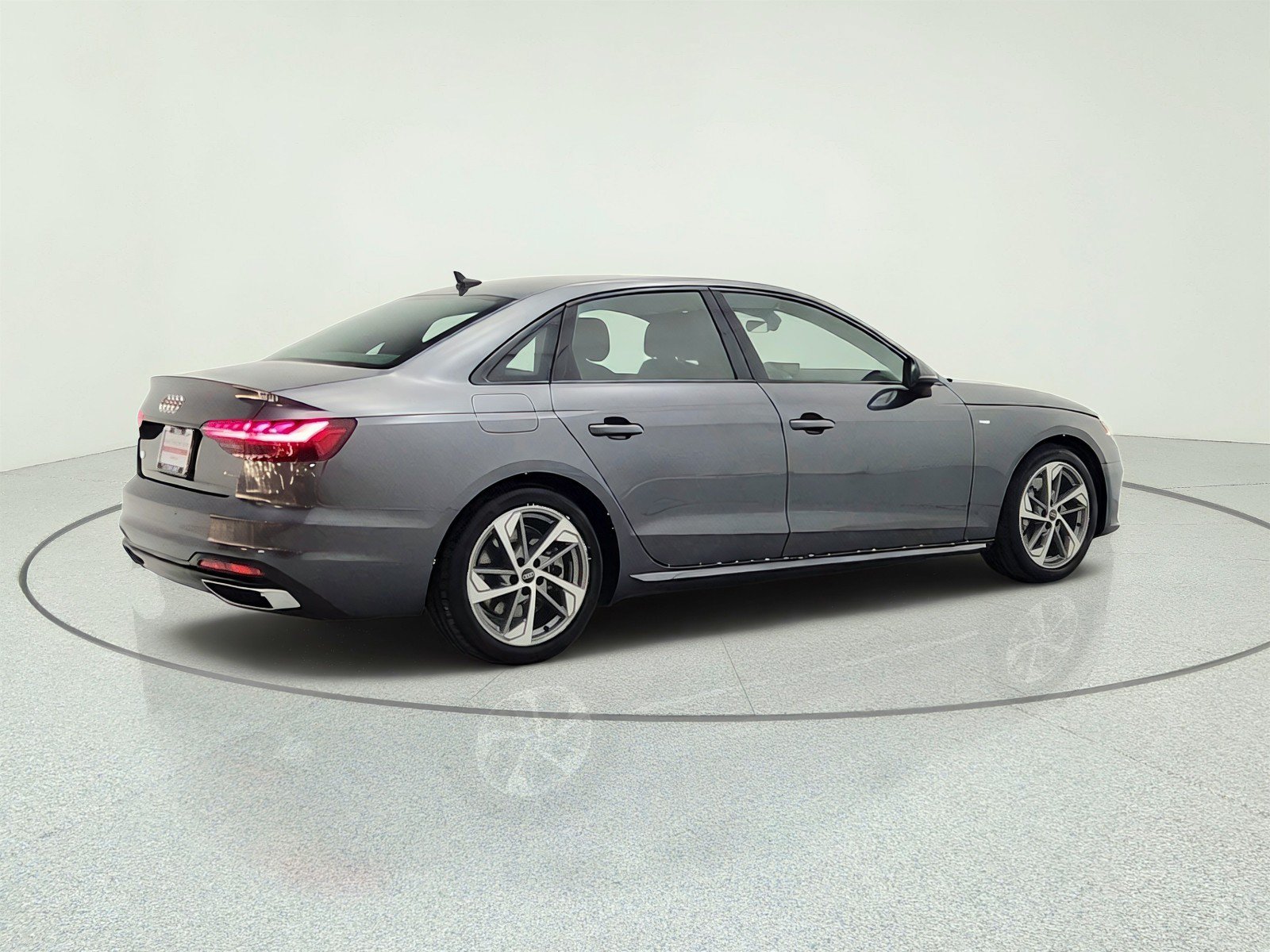 Used 2025 Audi A4 2.0T Premium w/ Convenience Package AWD/4WD image 5