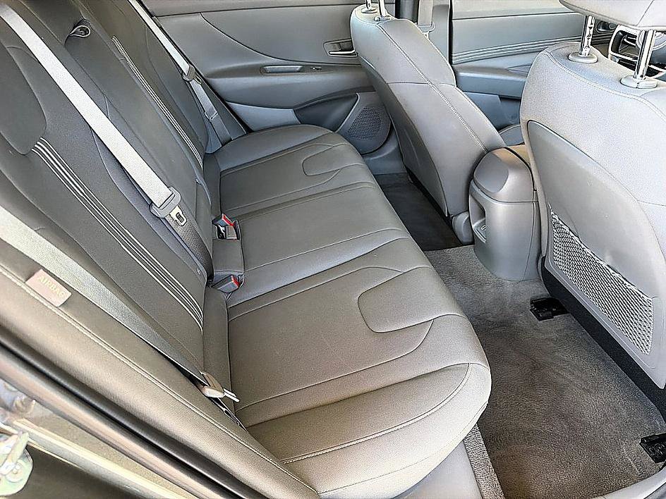 Certified 2025 Hyundai Elantra SEL FWD image 26